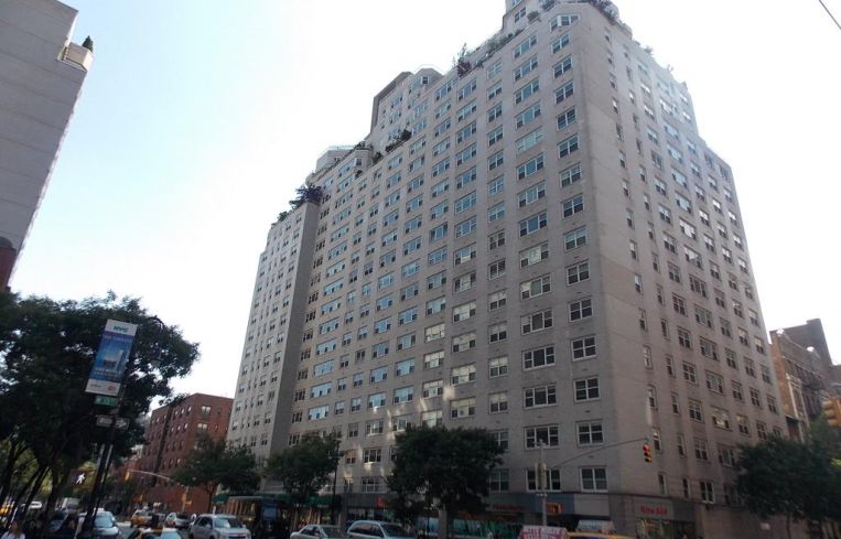 The 21-story condo building at 501 Avenue of the Americas.