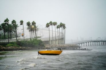 Sarasota Bay as Hurricane Ian approaches on September 28, 2022.