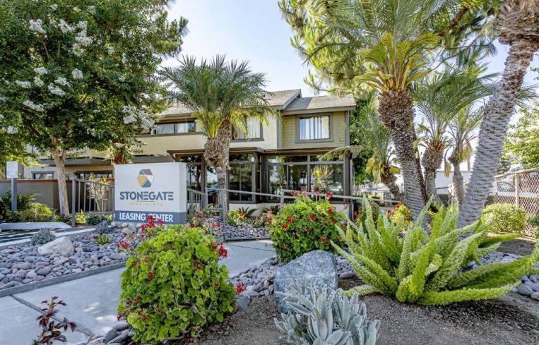 At 6506 Doolittle Avenue, Stonegate features one- and two-bedroom floorplans with an average unit size of 800 square feet.