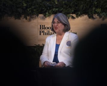 Daniella Levin Cava speaks at the C40 World Mayors Summit.