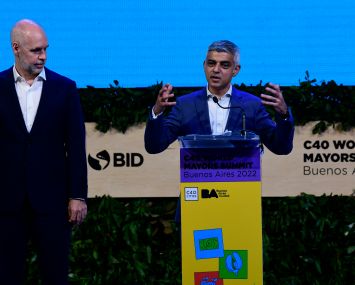 Sadiq Khan speaking at C40 World Mayors Summit in Buenos Aires.