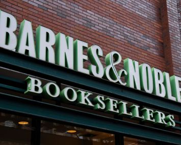 Barnes & Noble sign