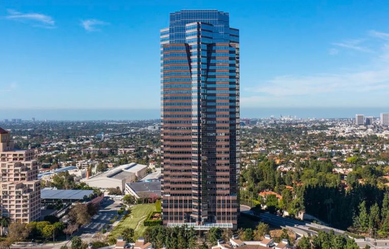 2121 Avenue of the Stars.