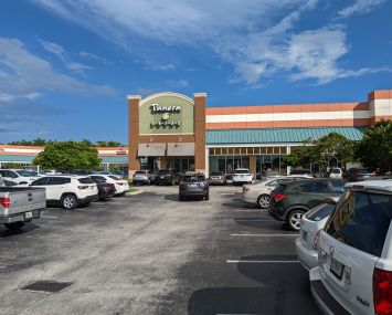 The mall in Pinecrest.