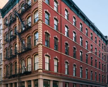 32 Howard Street.
