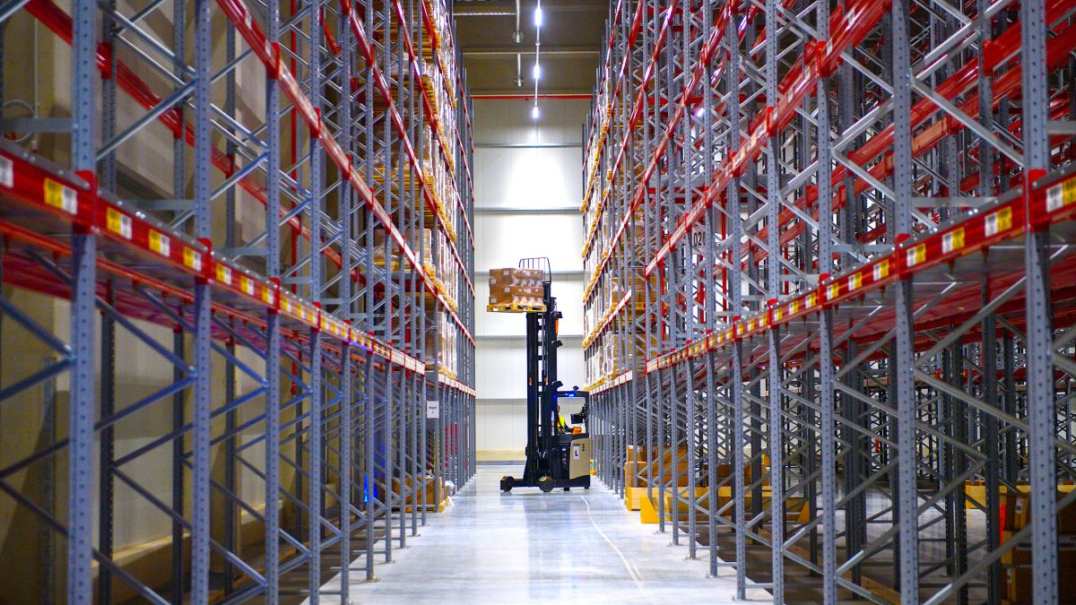 Observer Loading Warehouse Exeter Sells 600K-SF Warehouse for $78M – Commercial Observer