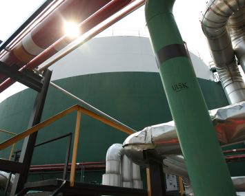 An oil storage tank at Stuyvesant Fuel Service in the Bronx, NY.
