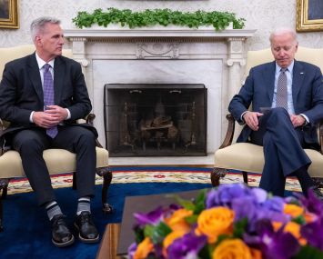 US President Joe Biden meets with US House Speaker Kevin McCarthy (R-CA) (L) about the debt ceiling, in the Oval Office of the White House in Washington, DC, on May 22, 2023.