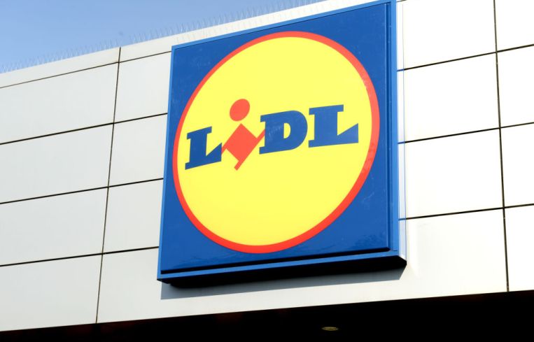 A Lidl sign.