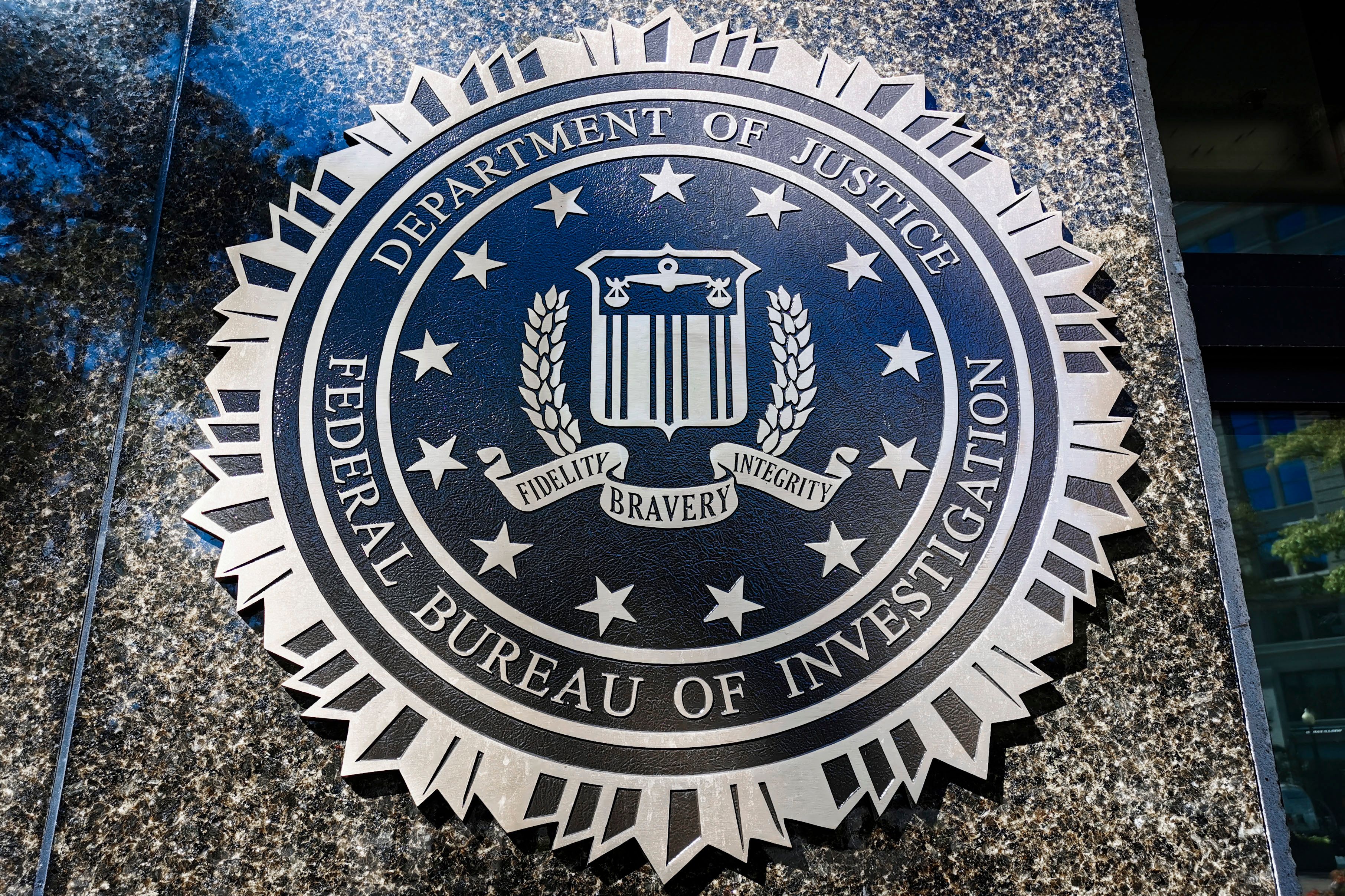 FBI Opens Probe Into Developer Rishi Kapoor Over Miami Mayor Suarez Payments – Commercial Observer - Vimarsana News