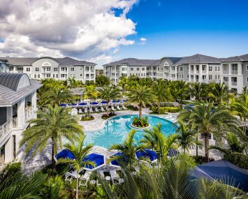 Manor Lantana Apartments complex