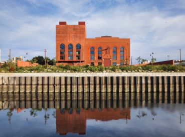 The formerly abandoned Brooklyn Rapid Transit powerhouse on the Gowanus Canal has been renovated into artist studios and a grand hall and exhibition space. 