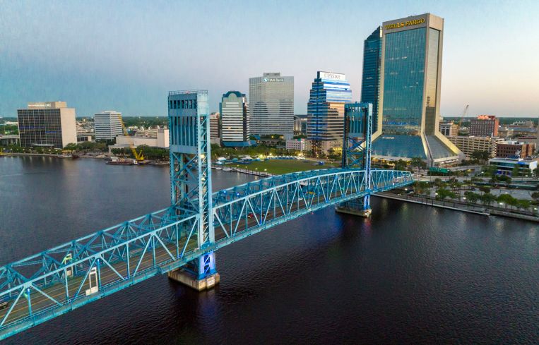 Skyline view of Jacksonville with John Alsop Bridge, Florida