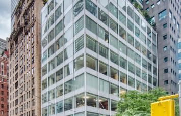 A photo of 500 Park Avenue.