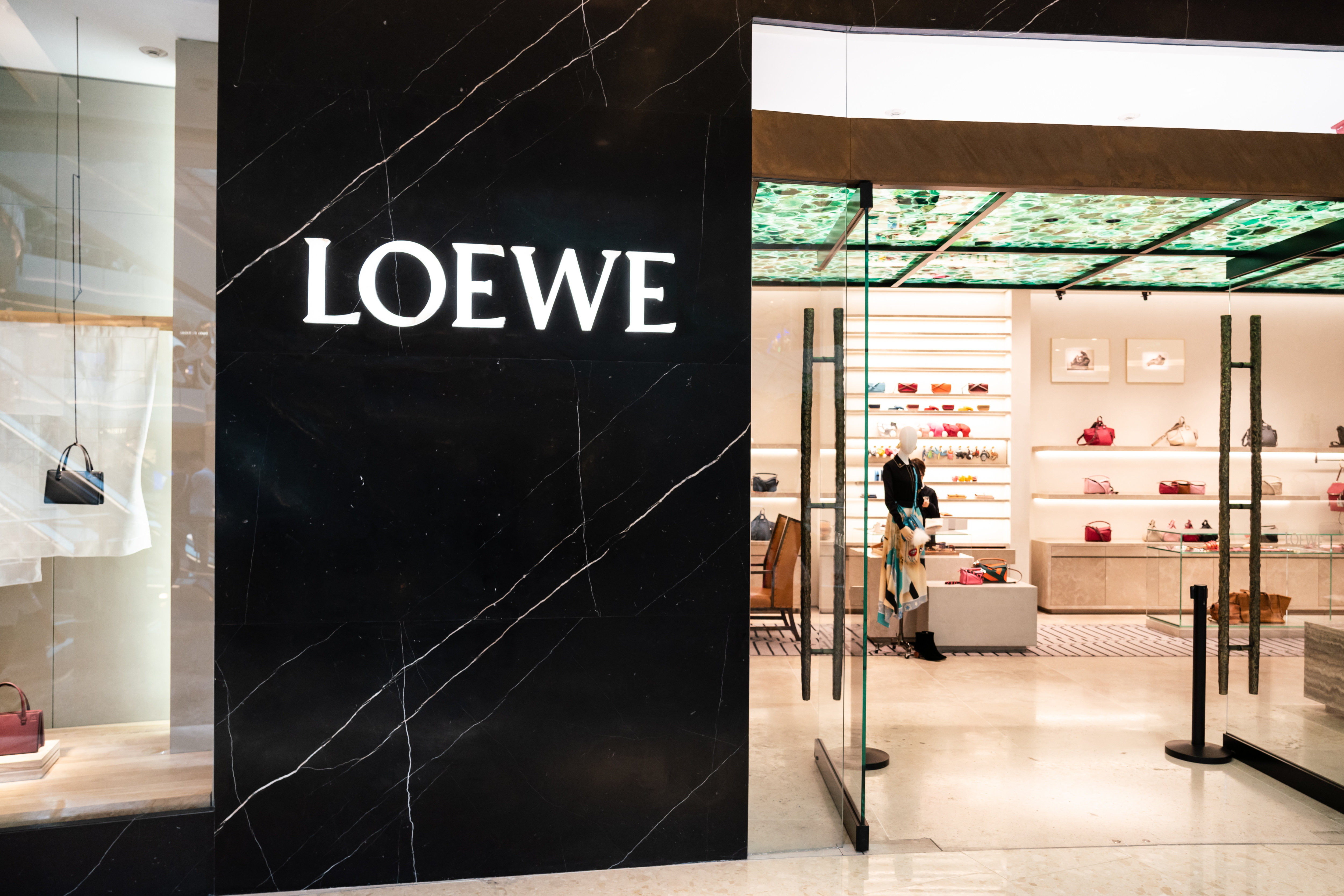 Loewe shop harbour city