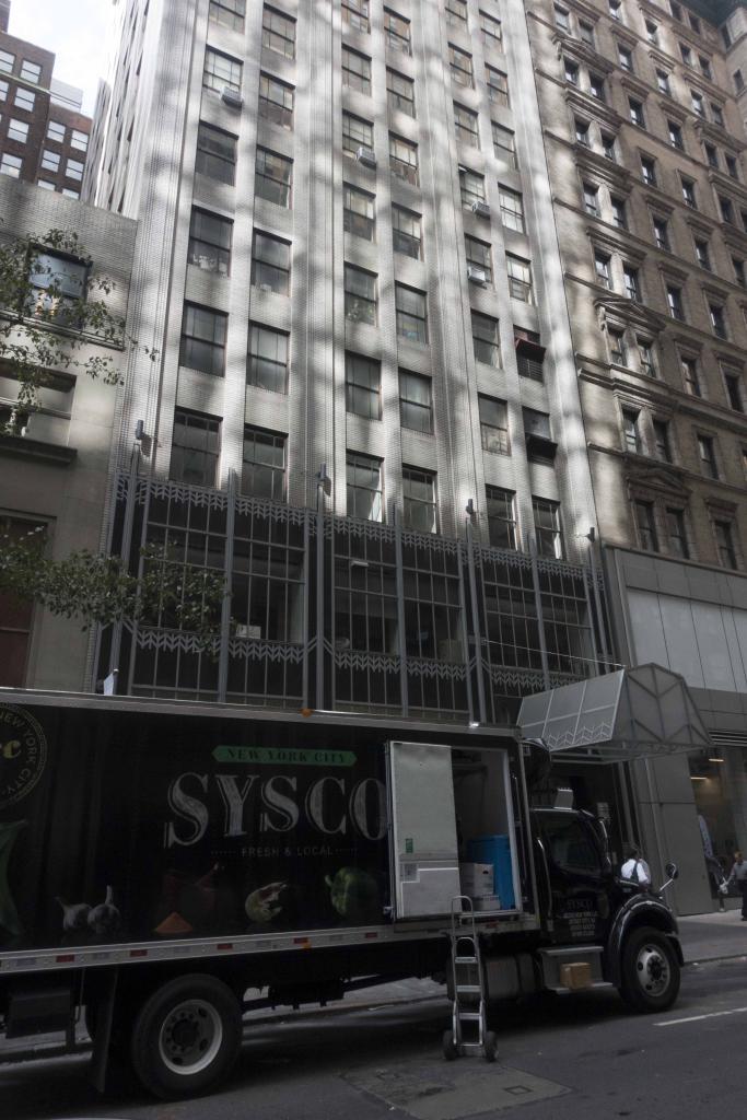 Sioni Group Buys 6 East 45th Street for 27M Commercial Observer