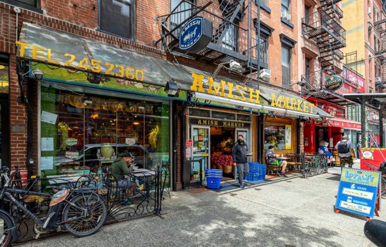 A grocery store in Manhattan