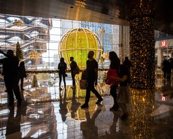 Shoppers at Hudson Yards in New York City on Black Friday.