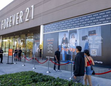 Shoppers begin to line up outside Forever 21 at Ontario Mills mall