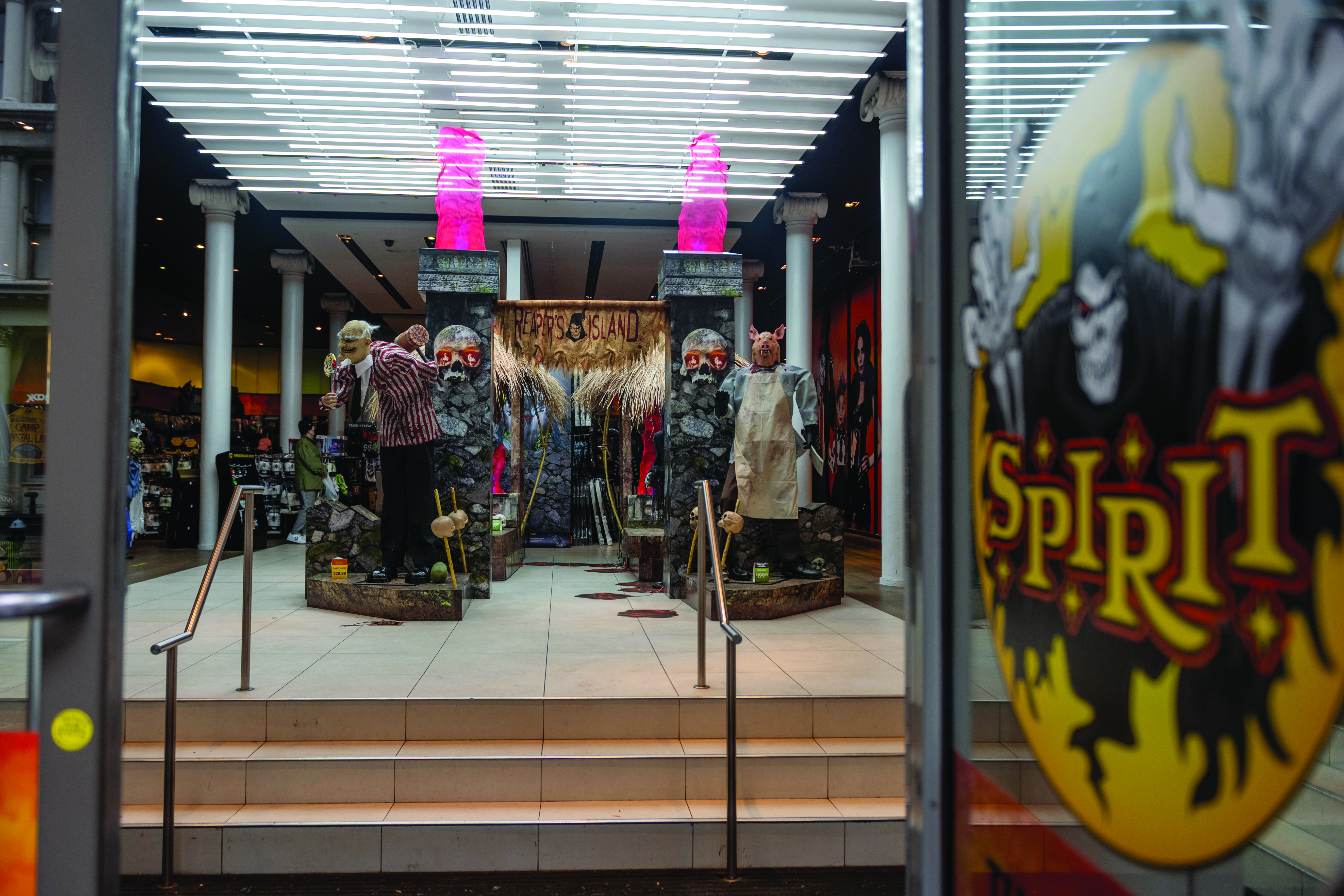 Scare Tactics: How Pop-Up Stores Like Spirit Halloween Find Spots Now –  Commercial Observer