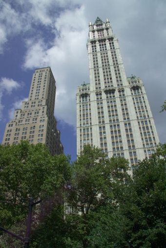 Woolworth Building, 1913, by Cass Gilbert, United Nations Headquarters, Manhattan, New York City, United States of America, 20th century.
