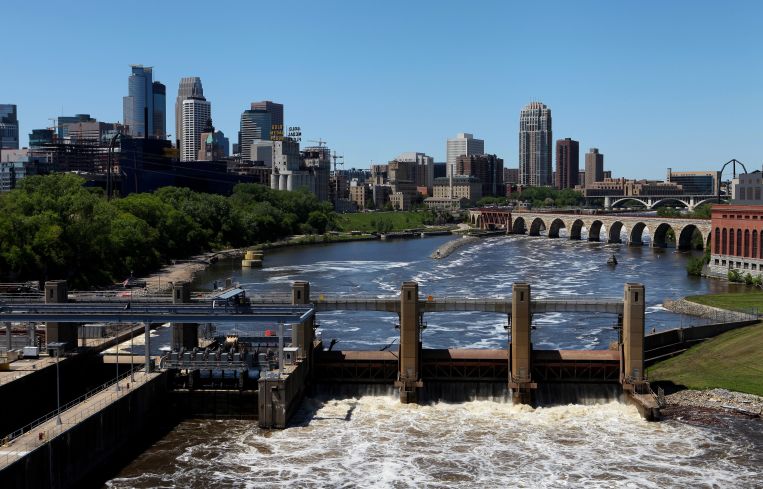 Minneapolis had the largest level of CRE distress of primary/gateway markets at 51.5 percent.