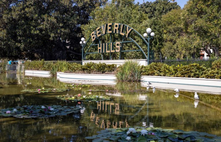 Beverly Hills sign in Beverly Gardens Park
