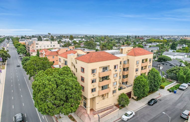 1400 Venice Boulevard