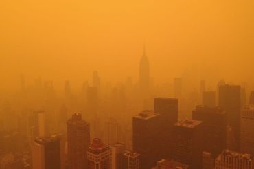 Smoky New York City skies due to Canadian wildfires, June 2023. 