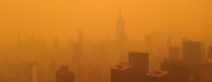 Smoky New York City skies due to Canadian wildfires, June 2023.