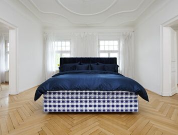 Hästens drēmər bed and headboard at India Design 2023.