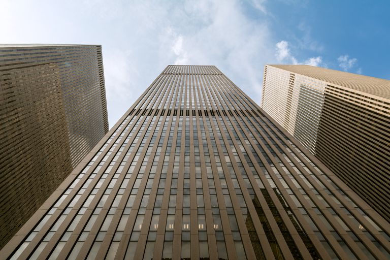 律所Dentons租赁位于纽约的1221美洲大道办公室，总面积达到16万平方英尺
