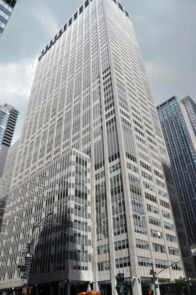 Citizens Bank Signs 74K-SF Office Lease at 1301 Avenue of the Americas ...