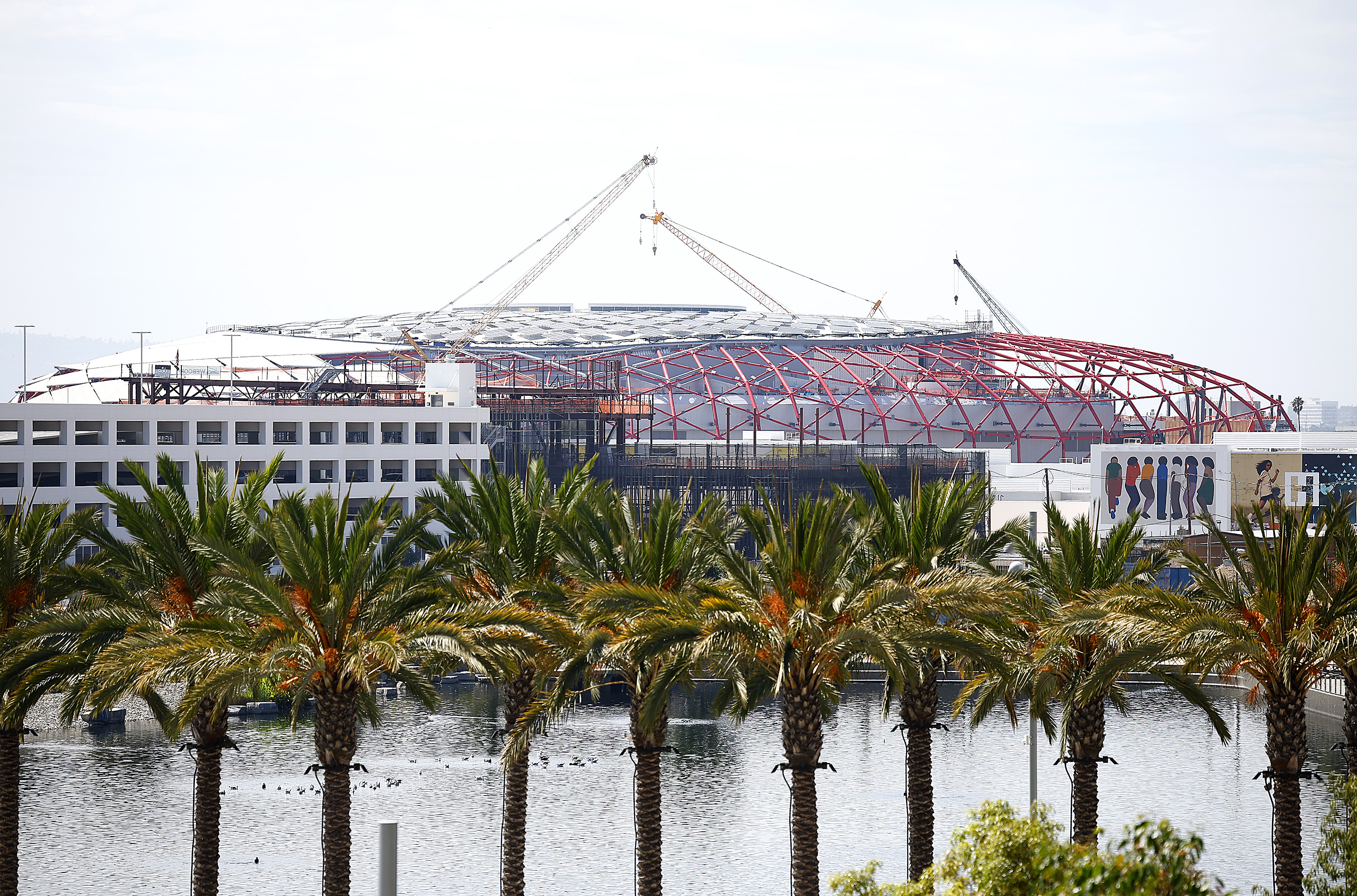 Celebrity L.A. Developer Plans Hotel Next to Clippers New Arena