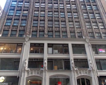 252 W 37th St
