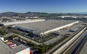 Commerce Way Distribution Center was built in 2000 at 13423-13473 Santa Ana Avenue