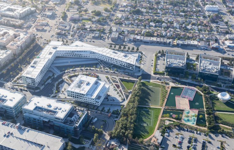 Facebook put a large office space in L.A.'s Playa Vista on the subleasing market in the first quarter as big tech companies reduce their sizes and footprints.