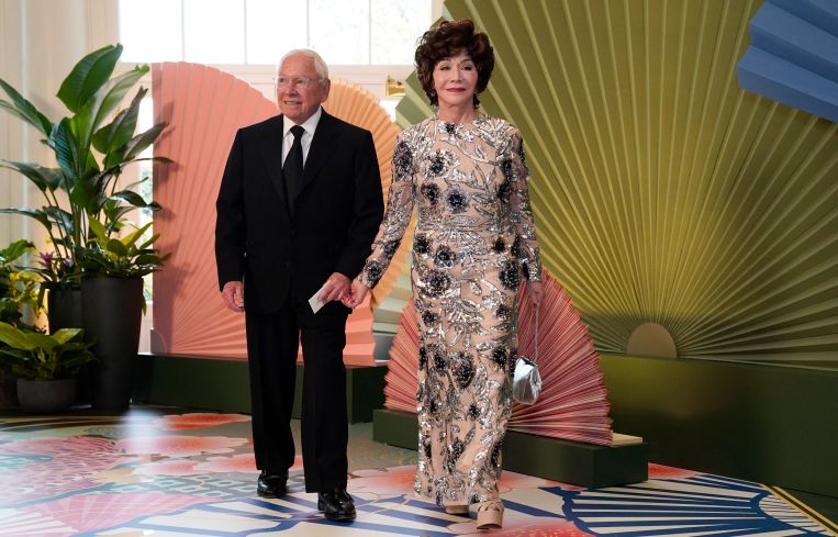 Stewart & Lynda Resnick
