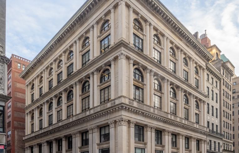 Tiffany and Company Building, 393-401 Fifth Avenue.