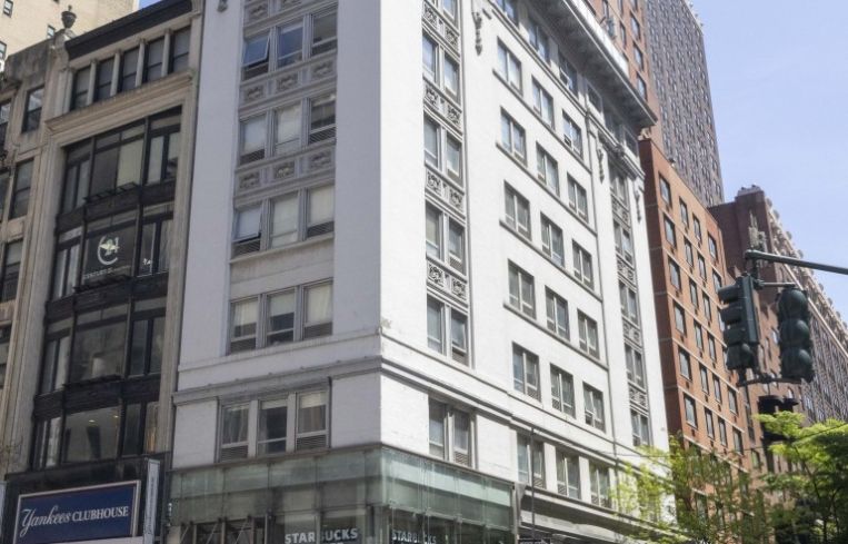 A hotel building in Manhattan.