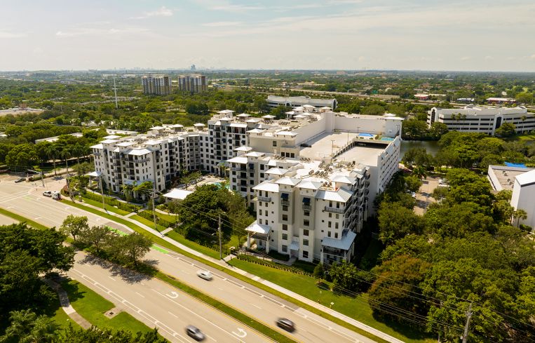 An aerial photo of The Ellsworth, Plantation, Fla.
