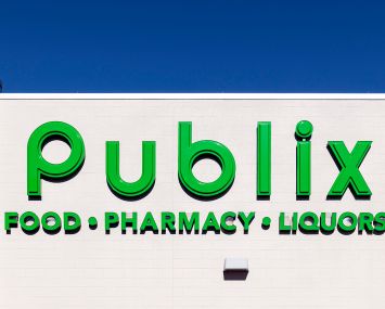 A Publix Food Market.