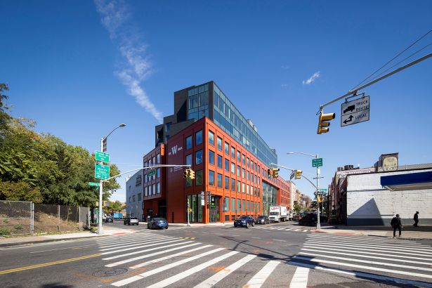 The exterior of the Williamsburg Square Mall.