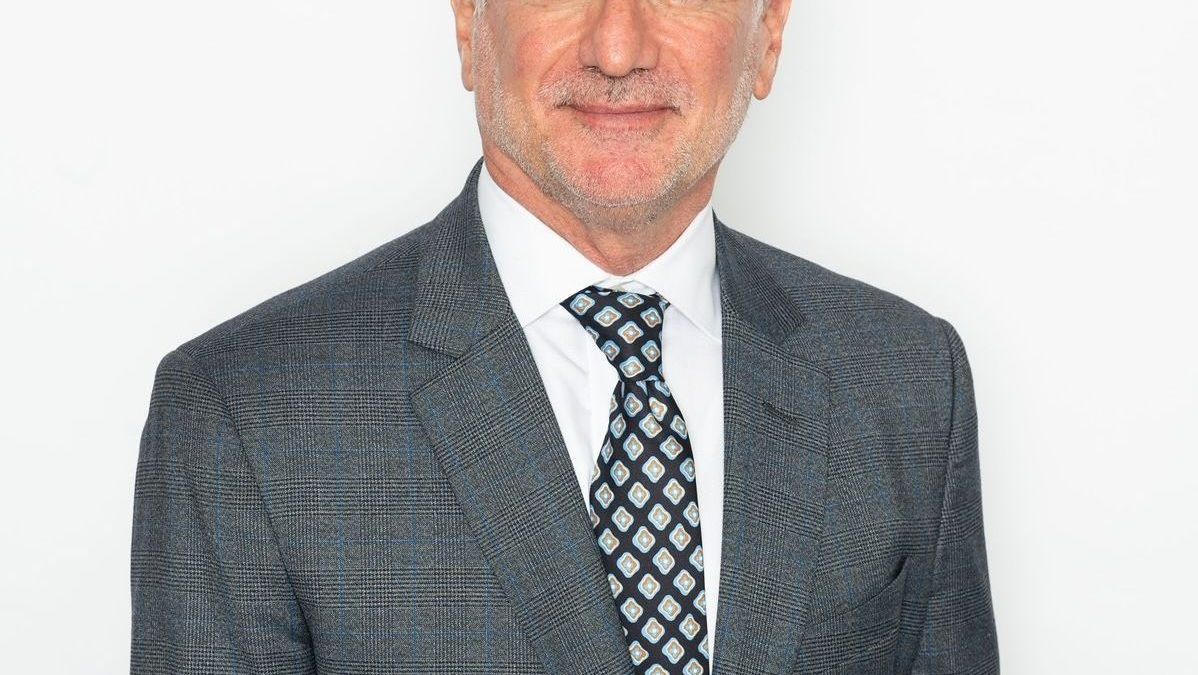 Steven Razz RXR Adds Steven Schwartz to Lead Real Estate Credit Platform ...