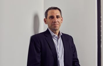 Site Centers CEO David Lukes at the 320 Park Avenue office.