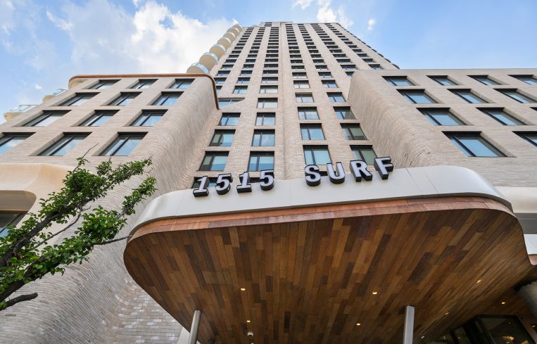 The residents at 1515 Surf enjoy the elements of a luxury beachside resort.