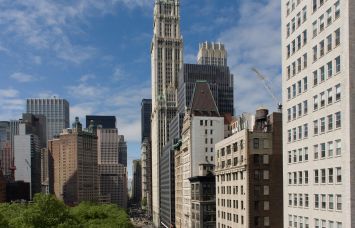 Woolworth Building.