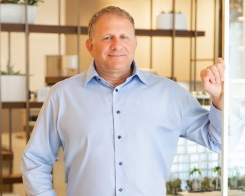 Noam Ziv of Glass House Boca Raton.