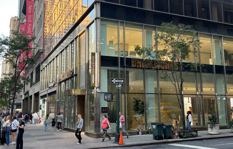 445 Fifth Avenue.