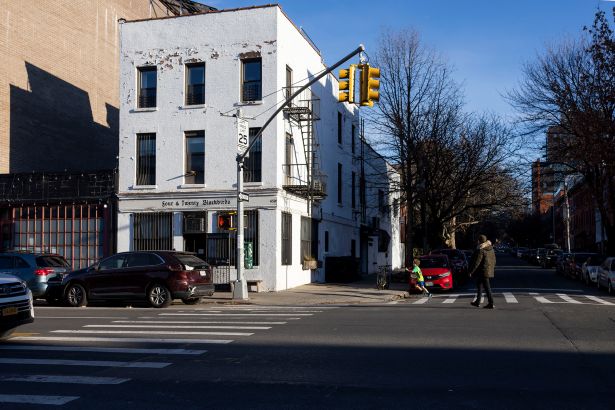 Gowanus Becomes Brooklyn’s Biggest Development Story Retail such as Four & Twenty Blackbirds, a pie vendor, have benefited from Gowanus' residential boom.